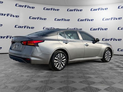 Used 2024 Nissan Altima 2.5 SV image 6