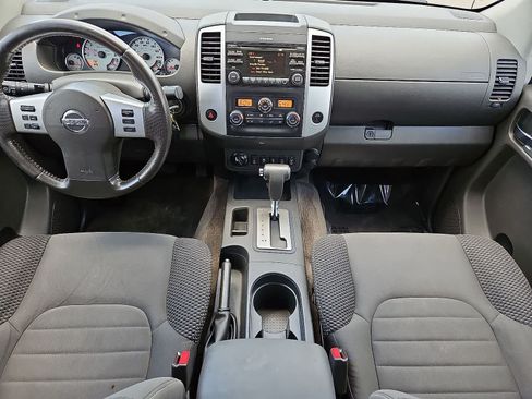 Used 2014 Nissan Frontier PRO-4X w/ Pro-4x Graphics Package AWD/4WD image 11