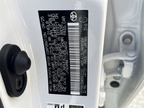 Used 2026 Toyota Corolla SE image 36