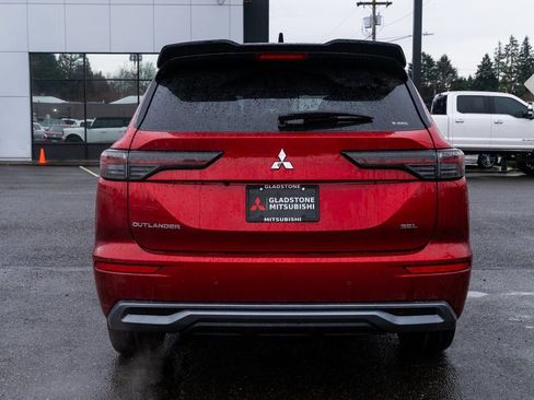 New 2026 Mitsubishi Outlander SEL image 5