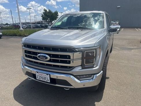 Used 2021 Ford F150 Lariat w/ Equipment Group 502A High AWD/4WD image 3