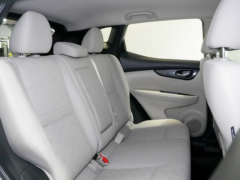 Used 2019 Nissan Rogue Sport SV w/ All-Weather Package FWD image 23
