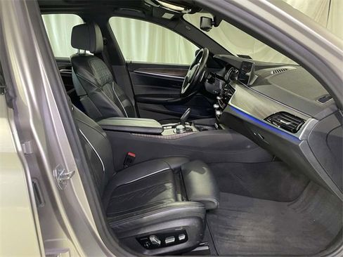 Used 2018 BMW 530i xDrive image 18