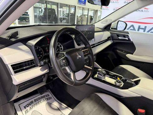 Used 2025 Mitsubishi Outlander Trail Edition image 32