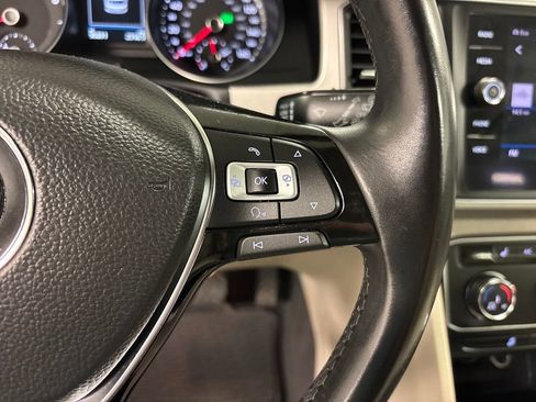 Used 2018 Volkswagen Atlas SE image 32