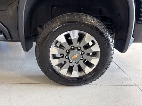 Used 2025 Chevrolet Silverado 2500 LT AWD/4WD image 59
