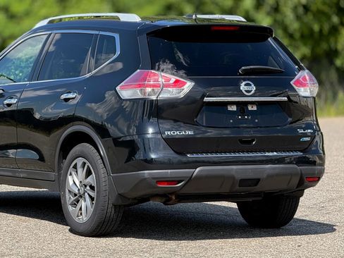Used 2014 Nissan Rogue SL AWD/4WD image 16