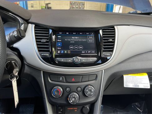 Used 2018 Chevrolet Trax LT w/ LPO, Protection Package AWD/4WD image 13