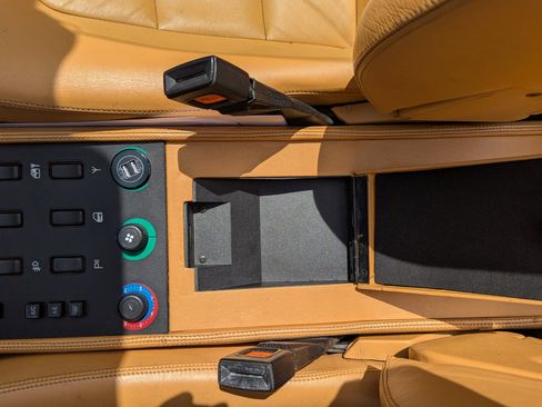 Used 1989 Ferrari Mondial Cabriolet image 27