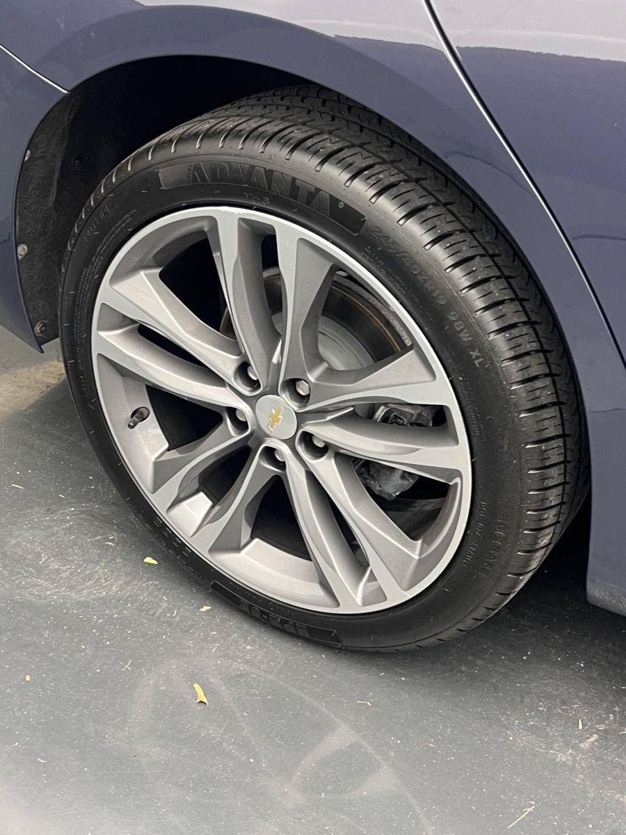 Used 2025 Chevrolet Malibu LT FWD image 38