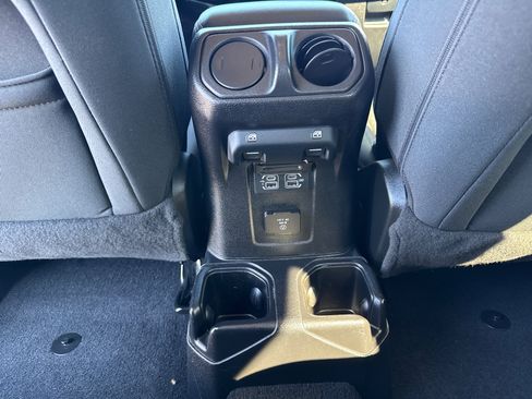 Used 2020 Jeep Wrangler Unlimited Sahara w/ Uconnect 4C Nav & Sound Group image 7