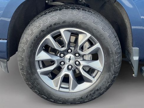 Used 2023 Chevrolet Silverado 1500 RST AWD/4WD image 18