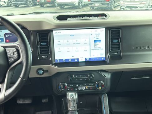 Used 2022 Ford Bronco Wildtrak AWD/4WD image 6