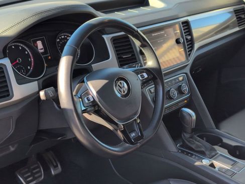 Used 2020 Volkswagen Atlas SE w/ Panoramic Sunroof Package image 10