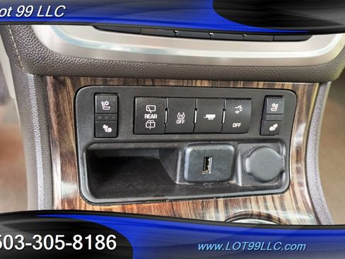 Used 2015 GMC Acadia Denali AWD/4WD image 29