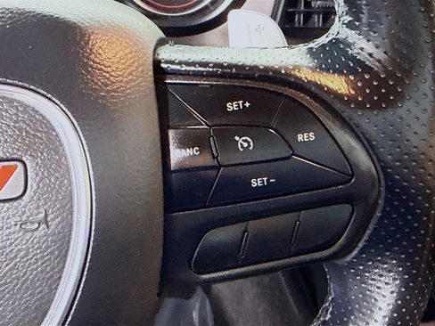 Used 2022 Dodge Challenger R/T image 15