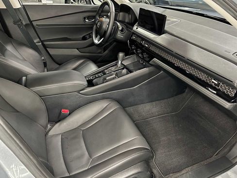 Used 2025 Honda Accord Touring image 11