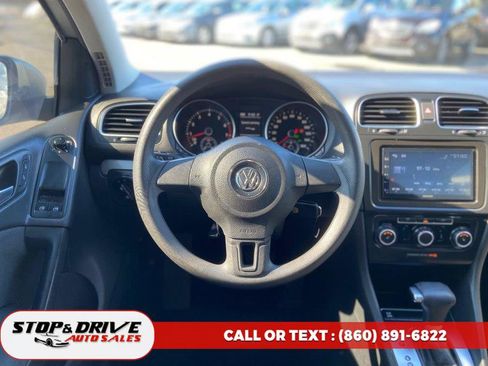 Used 2010 Volkswagen Golf 2-Door FWD image 12