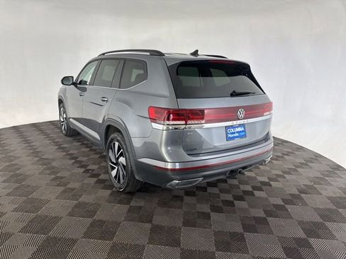 Used 2025 Volkswagen Atlas SE AWD/4WD image 9