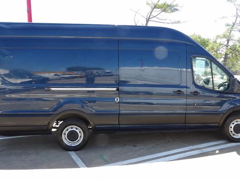 Used 2019 Ford Transit 250 148 High Roof Extended RWD image 2