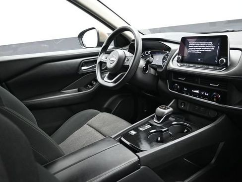 Used 2024 Nissan Rogue SV FWD image 13