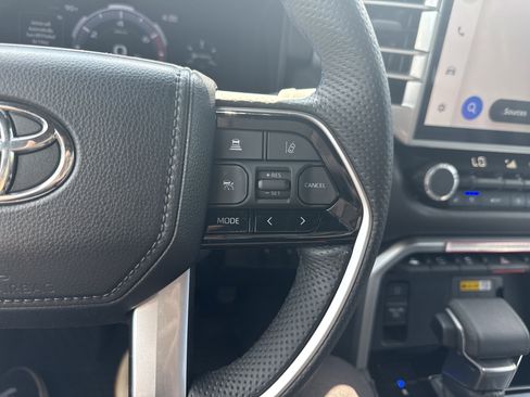 Used 2024 Toyota Tundra Platinum AWD/4WD image 20