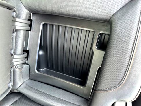 Used 2024 GMC Sierra 1500 AT4 w/ Technology Package image 18