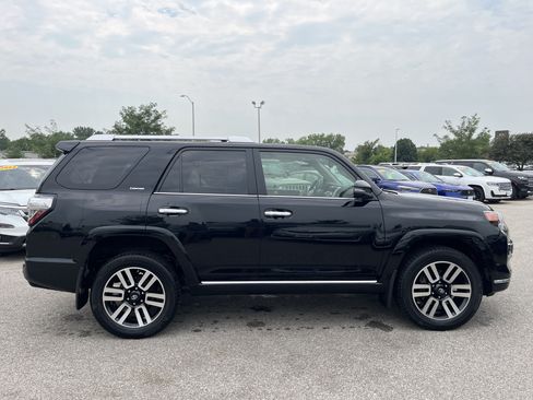 Used 2016 Toyota 4Runner Limited AWD/4WD image 4