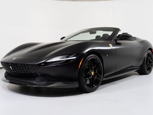 Used 2025 Ferrari Roma Spider RWD image 25