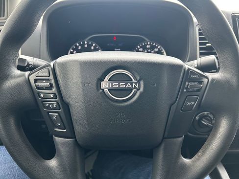Used 2023 Nissan Frontier SV image 12