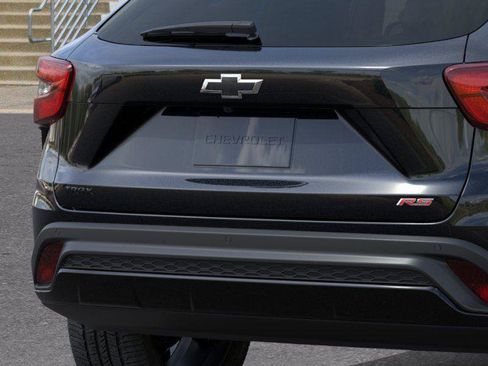 New 2026 Chevrolet Trax RS w/ Driver Confidence Package FWD image 14