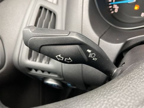 Used 2017 Ford Focus SE image 26