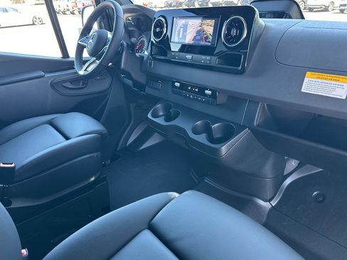 New 2026 Mercedes-Benz Sprinter 2500 image 17