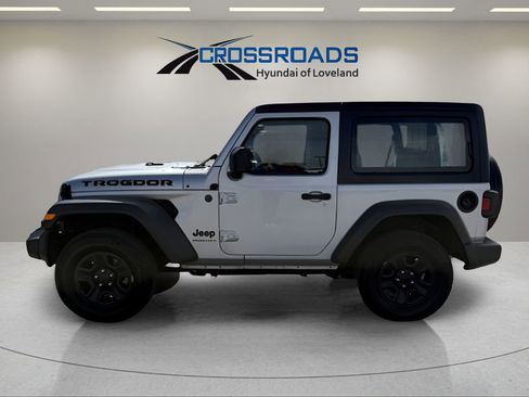 Used 2023 Jeep Wrangler Sport image 13