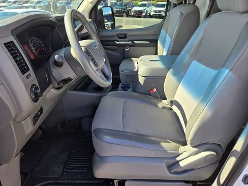 Used 2021 Nissan NV 2500 SV image 11