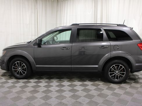 Used 2019 Dodge Journey SE w/ Blacktop Package FWD image 30