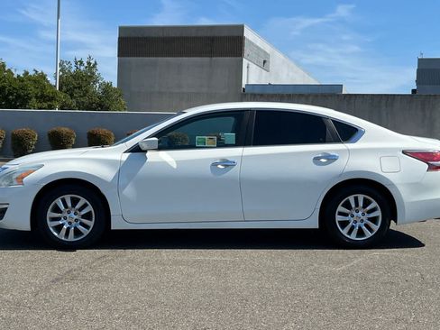 Used 2015 Nissan Altima 2.5 S FWD image 9