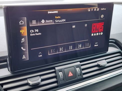 Used 2023 Audi Q5 2.0T Premium w/ Convenience Package image 16