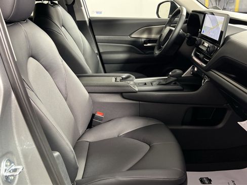 Used 2026 Toyota Grand Highlander XLE image 29