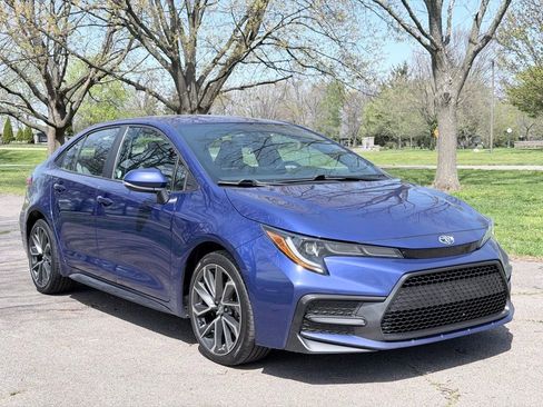 Used 2022 Toyota Corolla SE w/ Carpet Mat Package (TMS) FWD image 26
