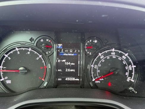 Used 2023 Toyota 4Runner SR5 Premium w/ SR5 Premium Package AWD/4WD image 18