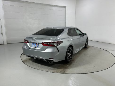 Used 2022 Toyota Camry SE AWD/4WD image 31