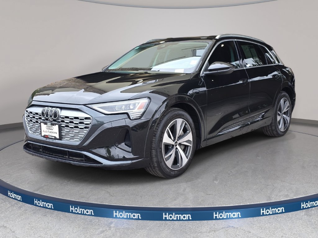 Used 2024 Audi Q8 e-tron Premium AWD/4WD image 1