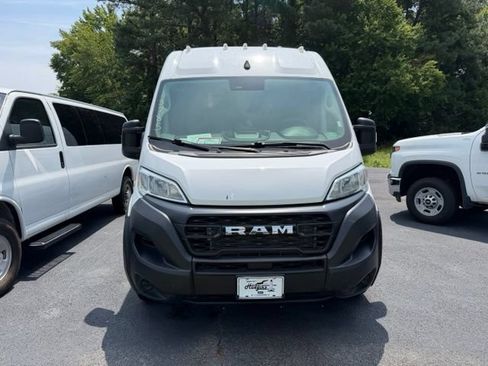 Used 2023 RAM ProMaster 2500 FWD image 2