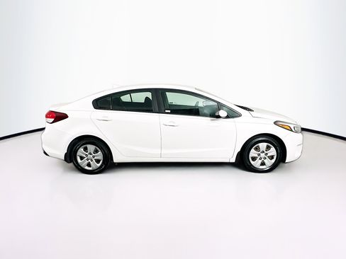 Used 2017 Kia Forte LX FWD image 10