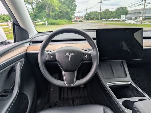 Used 2023 Tesla Model Y Long Range AWD/4WD image 30