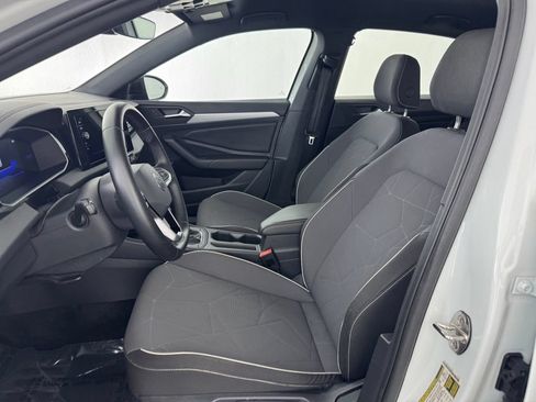 Used 2025 Volkswagen Jetta Sport FWD image 22