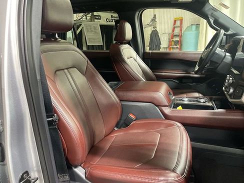 Used 2024 Ford Expedition Limited AWD/4WD image 26