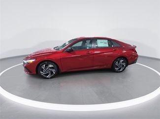 New 2025 Hyundai Elantra Sport video 4