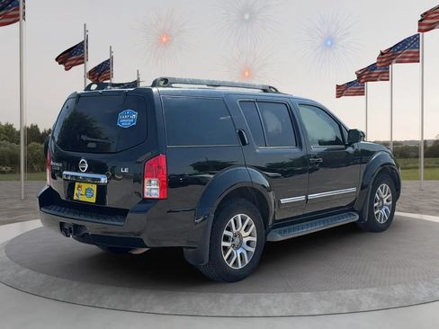 Used 2010 Nissan Pathfinder LE w/ Navigation Pkg RWD image 5